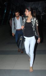 Anushka Sharma, Ranbir Kapoor snapped at airport in Mumbai on 13th May 2015